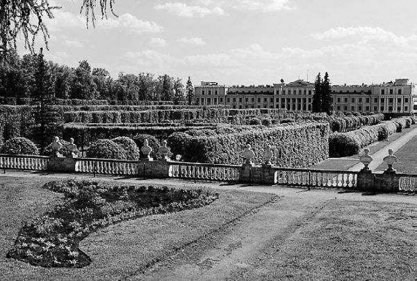 Сборник статей - Прогулки по Москве