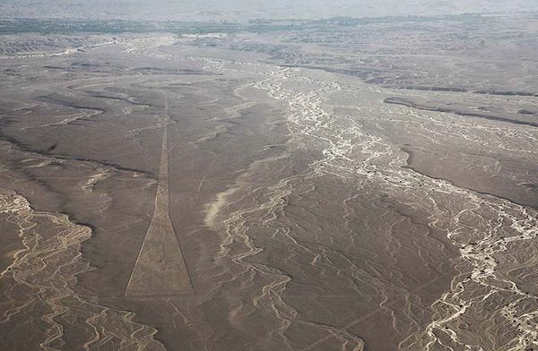 Андрей Скляров - Наска: гигантские рисунки на полях