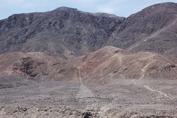 Андрей Скляров - Наска: гигантские рисунки на полях