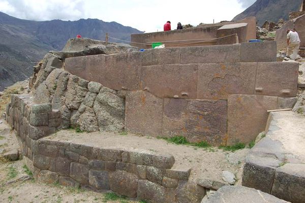 Андрей Скляров - Наска: гигантские рисунки на полях