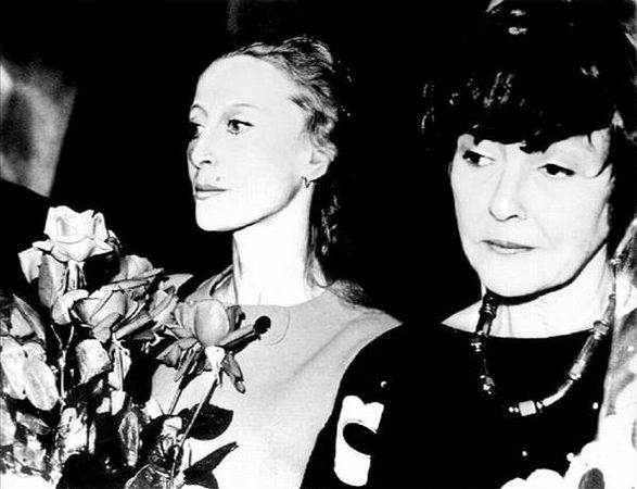 Белла Ахмадулина, Борис Мессерер и др. - Белла Ахмадулина