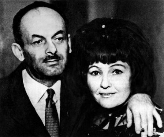 Белла Ахмадулина, Борис Мессерер и др. - Белла Ахмадулина