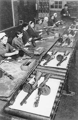 Петр Дейниченко - Красная эпоха. 70-летняя история СССР