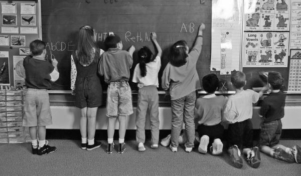 Джон Дьюи, Григорий Корнетов - От ребенка - к миру, от мира - к ребенку (сборник)