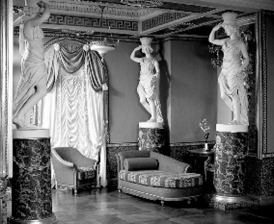 Ги Бретон - Версаль на двоих. Книга о галантной любви Короля-Солнца и...