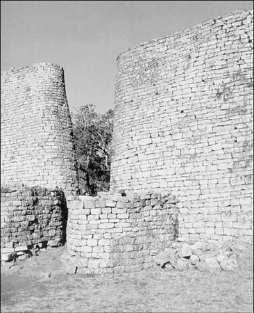 Надежда Ионина - 100 великих чудес света