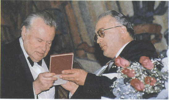 Иван Кузнецов, Ольга Минаева - Газетный мир Московского университета