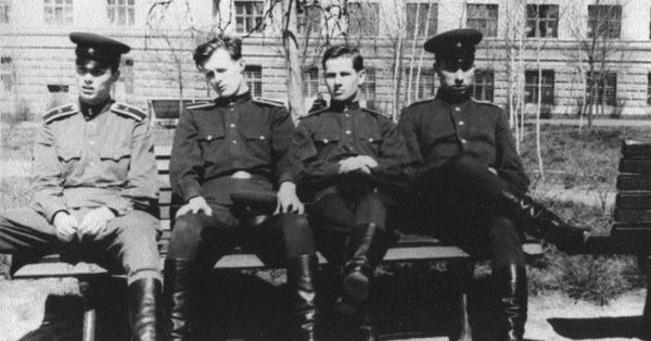 Евгений Гаврилин - Первая площадка (полигонные зарисовки)