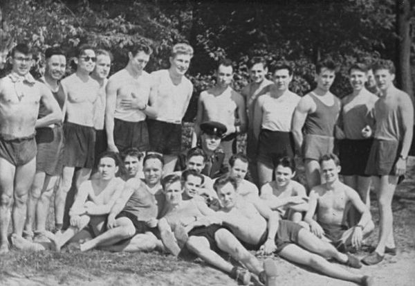 Евгений Гаврилин - Первая площадка (полигонные зарисовки)