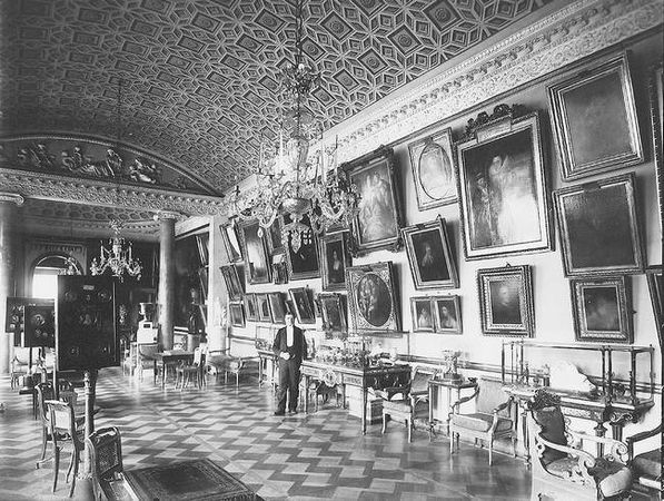 Людмила Кирикова, Ольга Петрова и др. - Невский проспект. Дом за домом