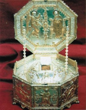 Елена Мусорина, Сергей Выстрелков - Храм во имя святых мучеников Флора и Лавра...