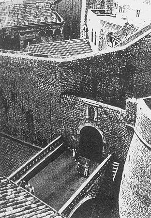 Надежда Ионина - 100 великих замков