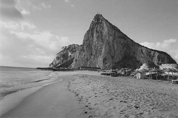 Надежда Ионина - 100 великих замков