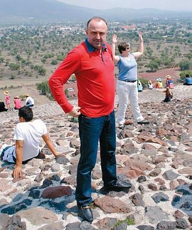 Константин Стогний - Сокровища майя и конец света