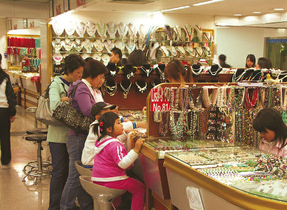 Юрген Бергманн - Пекин и его окрестности. Путеводитель