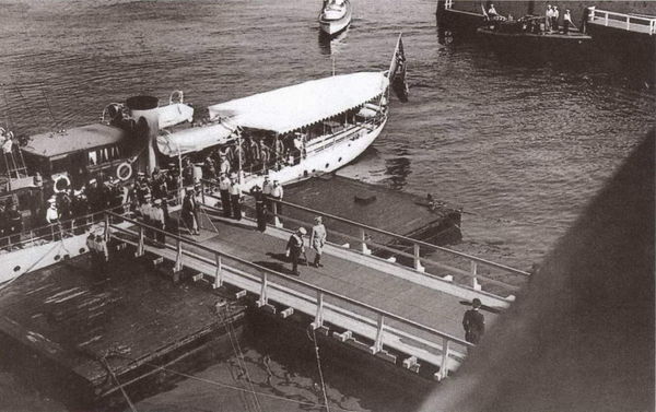 Владимир Кофман - Принцы Кригсмарине. Тяжелые крейсера Третьего рейха