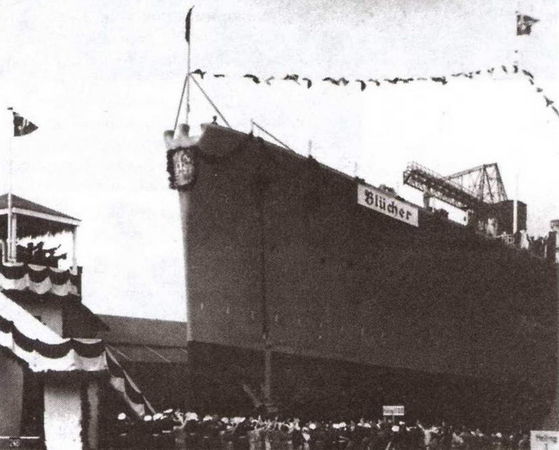 Владимир Кофман - Принцы Кригсмарине. Тяжелые крейсера Третьего рейха