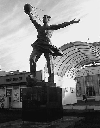 Станислав Славин - 100 великих тайн космонавтики