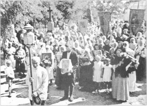 К. Александров - ПОД НЕМЦАМИ. Воспоминания, свидетельства, документы