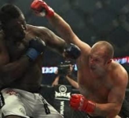 Евгений Казакеев - Как стать кикбоксером, или 10 шагов к безопасности