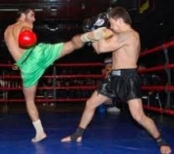 Евгений Казакеев - Как стать кикбоксером, или 10 шагов к безопасности