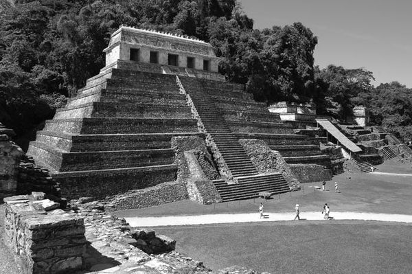 Андрей Скляров - Пирамиды: загадки строительства и назначения