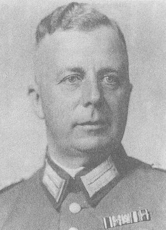 Джин Мюллер, Сэмюэл Митчем - Командиры Третьего Рейха