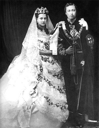 Марьяна Скуратовская - Сокровища британской монархии. Скипетры, мечи и перстни...