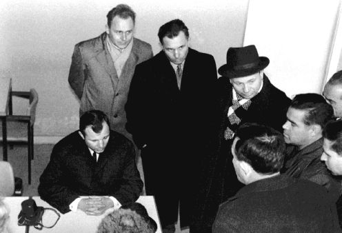 Иван Осадчий - Мы родом из СССР. Книга 2. В радостях и тревогах...