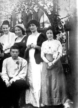 Анна Ахматова - От царскосельских лип: Поэзия и проза