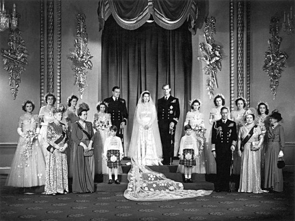 Марьяна Скуратовская - Сокровища британской монархии. Скипетры, мечи и перстни...