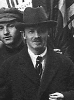 Валентин Сахаров - На распутье