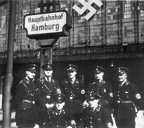 Константин Залесский - СС. Охранные отряды НСДАП