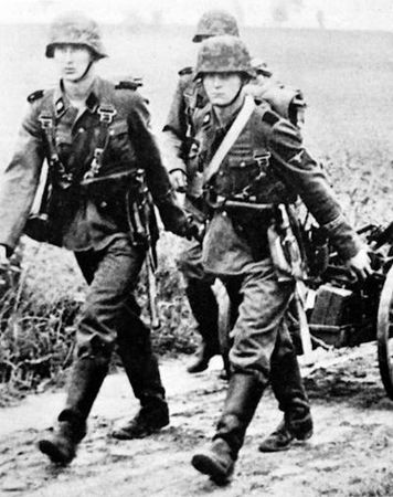 Константин Залесский - СС. Охранные отряды НСДАП