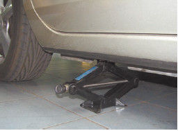 Алексей Громаковский - Ошибки начинающих автомобилистов. Советы бывалых