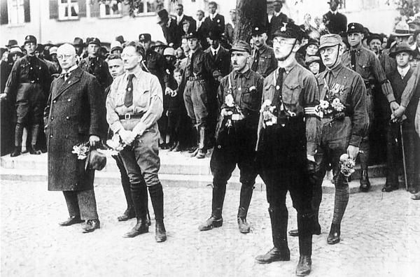 Константин Залесский - СС. Охранные отряды НСДАП