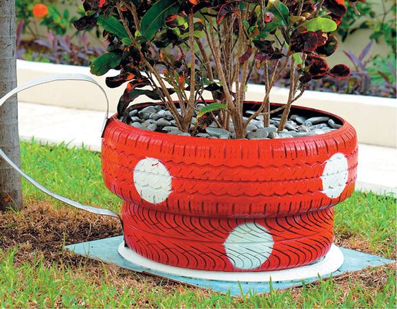 Юрий Подольский - Мебель и садовые украшения из автомобильной резины