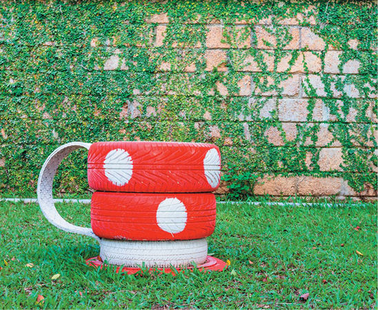 Юрий Подольский - Мебель и садовые украшения из автомобильной резины