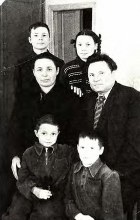 Иван Истомин - Первые ласточки