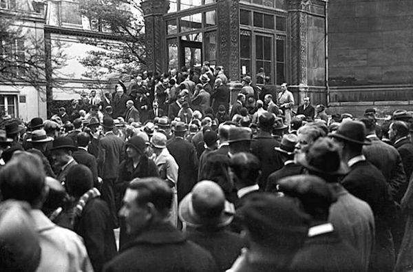 Владимир Большаков - Кофе и круассан. Русское утро в Париже