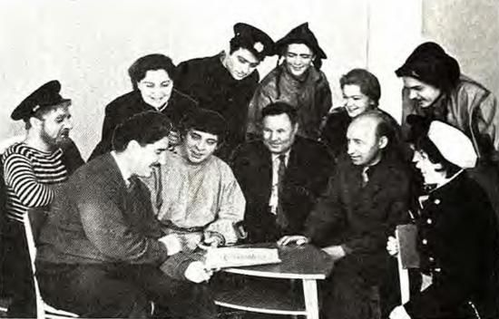 Иван Истомин - Первые ласточки