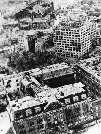 Кристер Йоргенсен - Гитлеровская машина шпионажа. Военная и политическая...