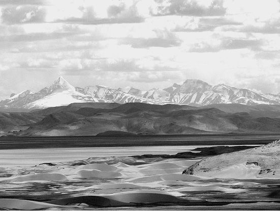 Василий Веденеев - 100 великих тайн Третьего рейха