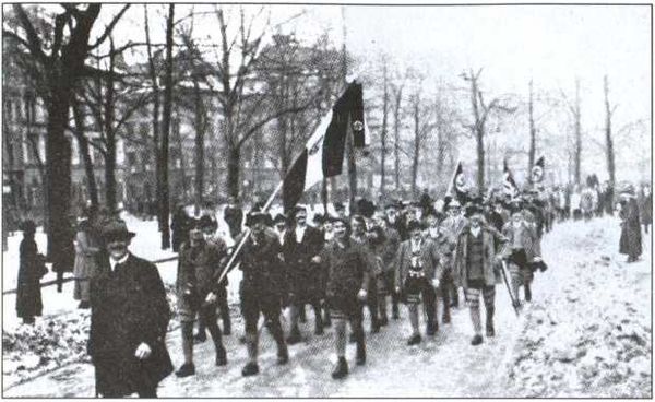 Константин Семенов - Политические солдаты Гитлера