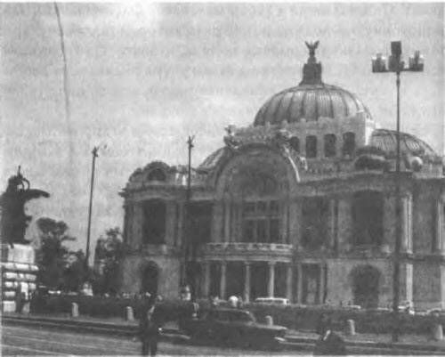 Эрих фон Дэникен - Боги майя [День, когда явились боги]