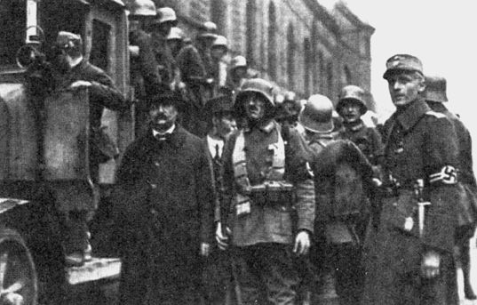 Василий Веденеев - 100 великих тайн Третьего рейха