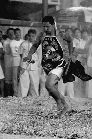 Анатолий Бернацкий - 100 великих тайн человека