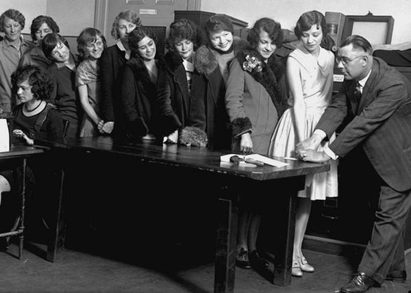 Анатолий Бернацкий - 100 великих тайн человека