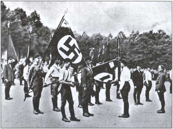 Константин Семенов - Политические солдаты Гитлера