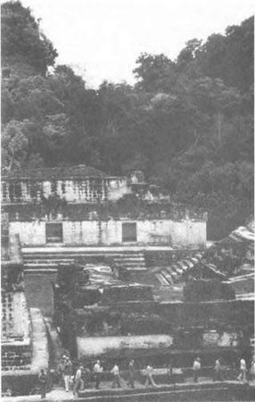 Эрих фон Дэникен - Боги майя [День, когда явились боги]